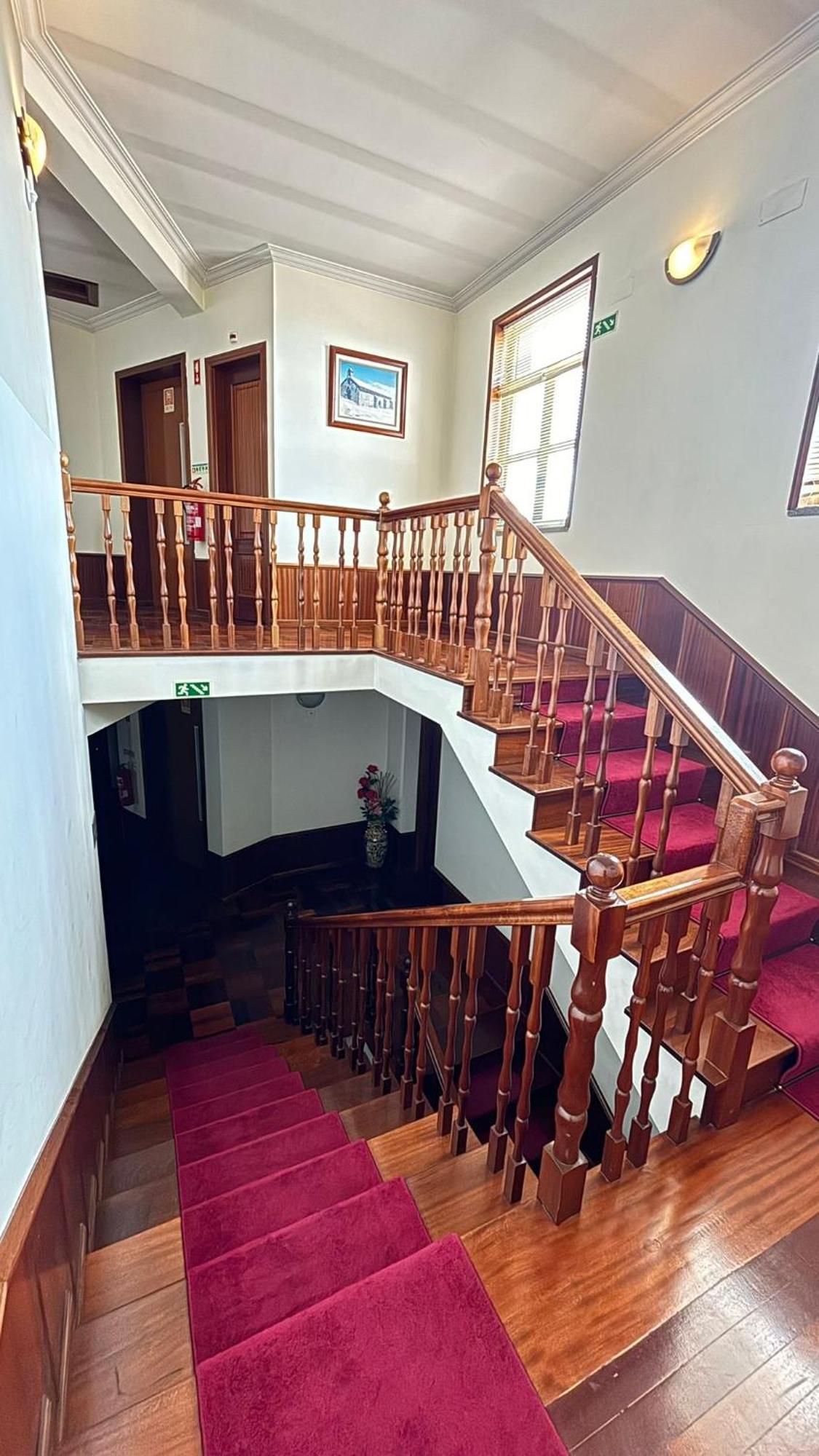 Hotel Trindade Coelho Mogadouro  Zewnętrze zdjęcie