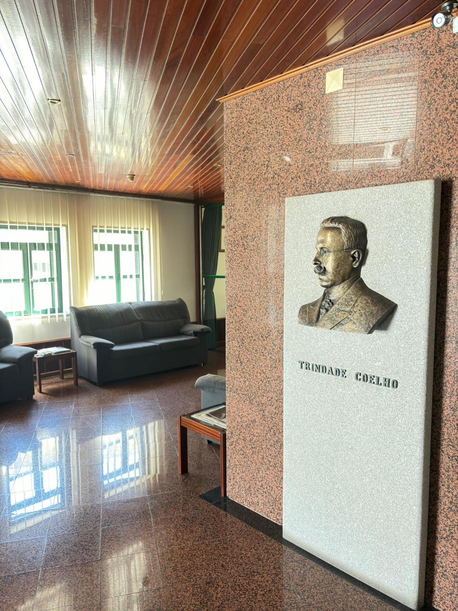 Hotel Trindade Coelho Mogadouro  Zewnętrze zdjęcie